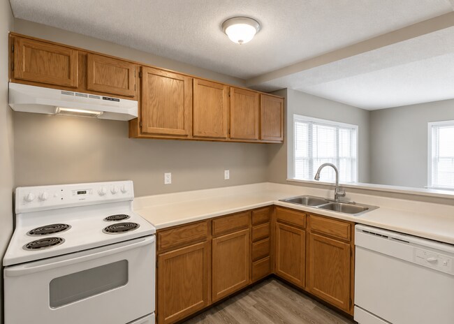 Foto del edificio - Roanoke Court Apartments