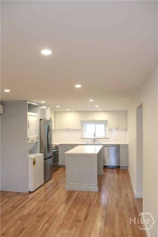 Foto del edificio - 732 E 38th St
