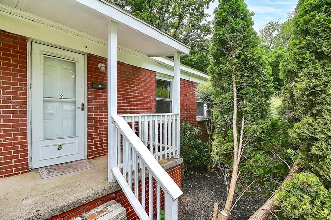 Building Photo - 2401 Celia Ave