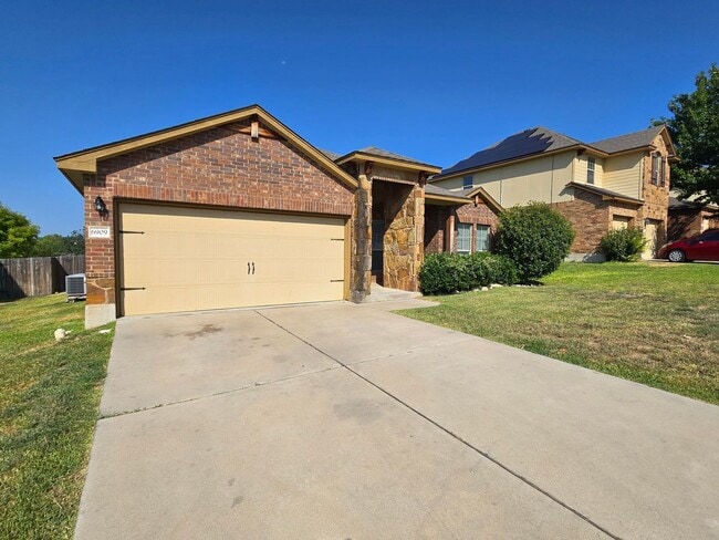 Building Photo - PRICE REDUCTION - AVAILABLE NOW!