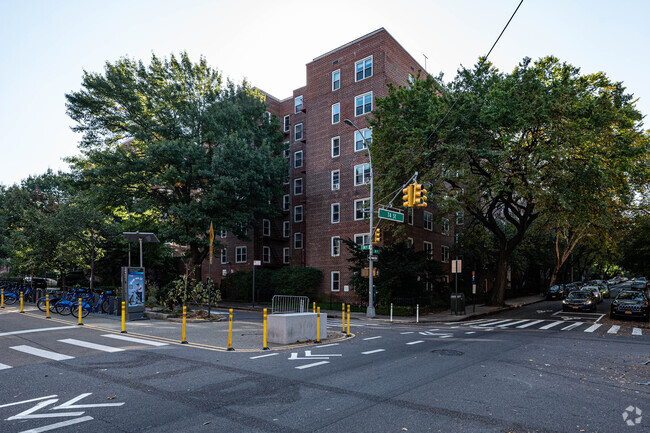 3415 74th St Jackson Heights, NY 11372-2176 - The Wilshire House
