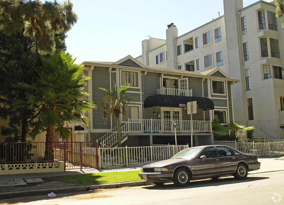 Building Photo - Lanewood Palace