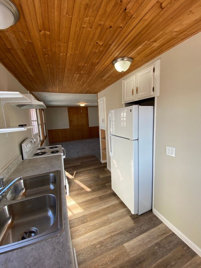 Foto del edificio - Updated 2 Bedroom 1 Bath