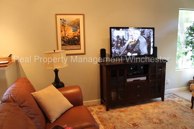 Foto del edificio - 1680 N Coast Highway 101