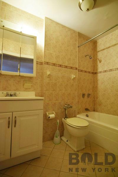 Foto del edificio - 230 E 44th St