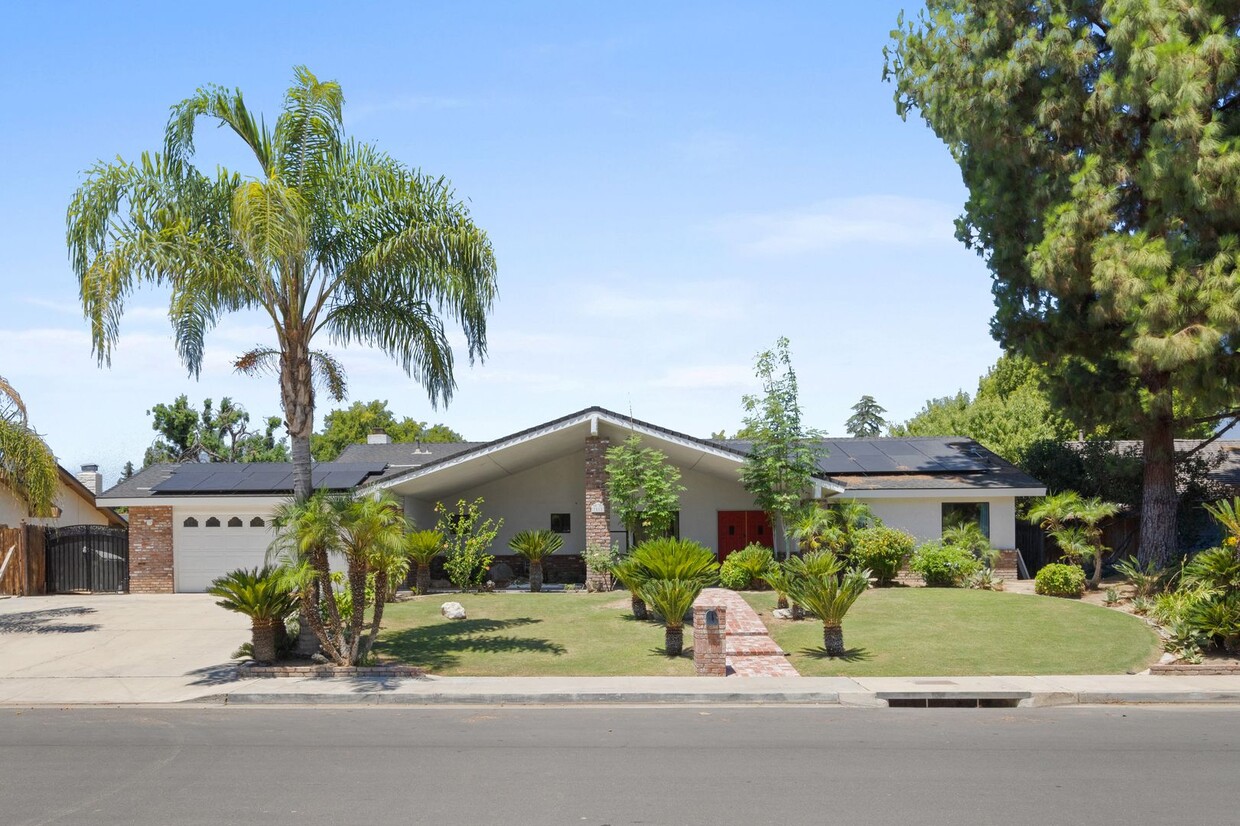 Primary Photo - Fully Furnished Home Off of Gosford Rd and...
