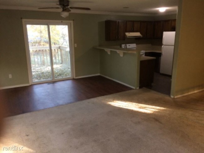 Building Photo - 3 br, 1 bath House - 1807 Oak street