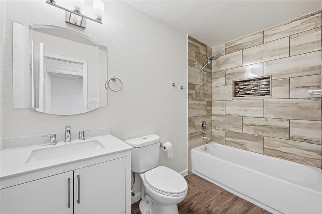 Foto del edificio - 4645 Carr St