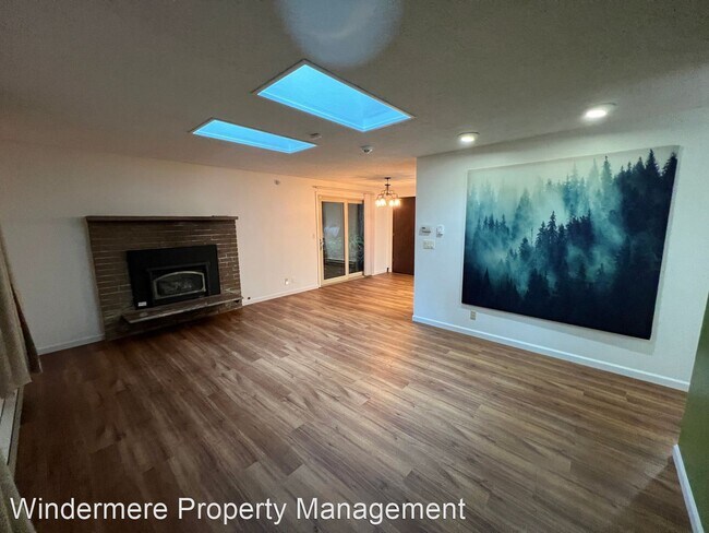Foto del edificio - 3 br, 1 bath House - 2321 Temple Place NW