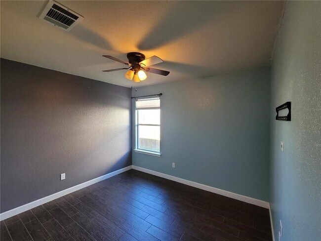 Foto del edificio - 204 Phillips St