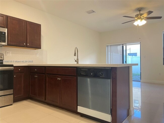 Foto del edificio - 10491 W 34th Ct