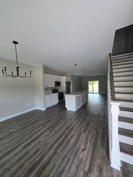 Building Photo - 8236 Oak Shade Cir
