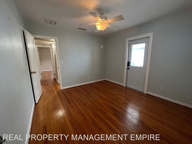 Building Photo - 3 br, 3 bath House - 923 26th St. N.