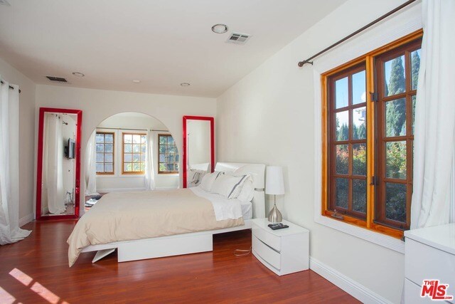 Foto del edificio - 659 S Highland Ave