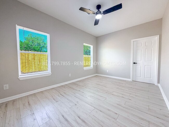 Building Photo - 5435 Woodlark St