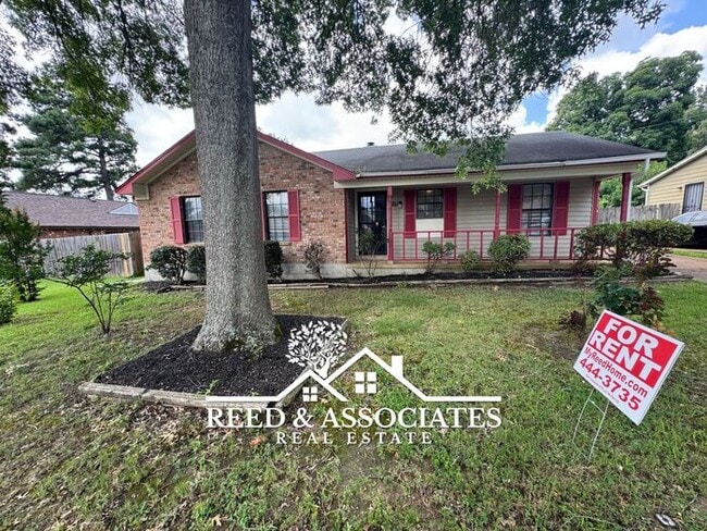 Building Photo - 3 Bedroom in Hickory Ridge - South Riverdale