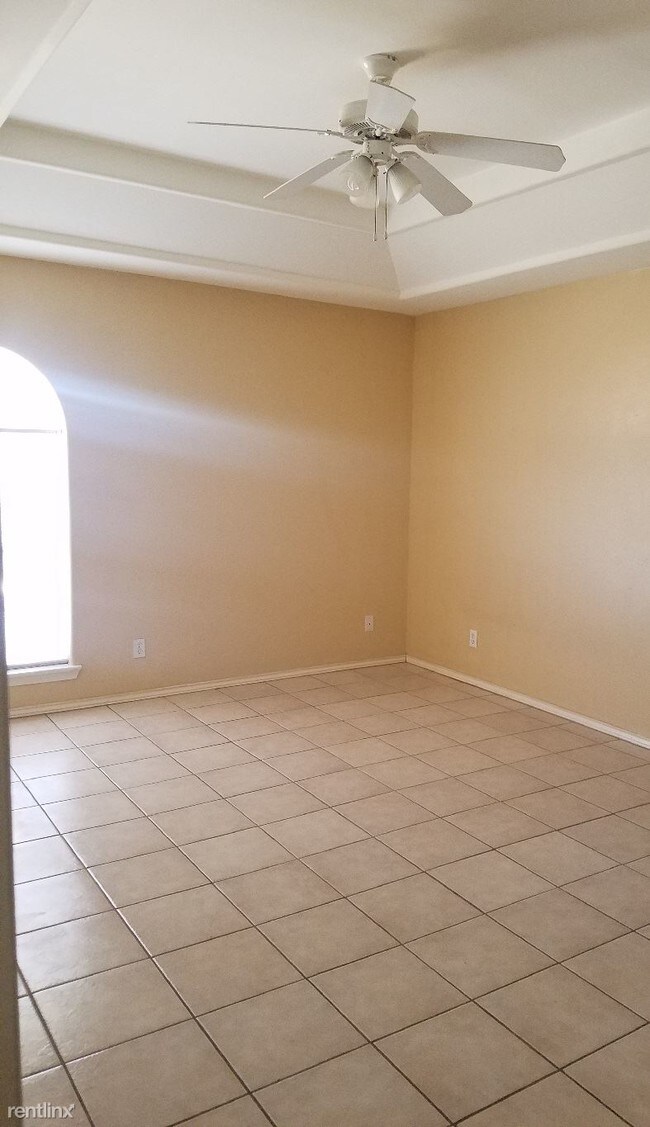 Foto del edificio - 1118 Encanto Ave