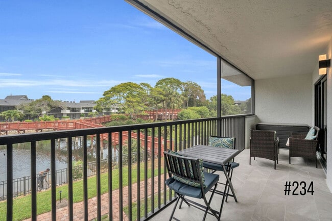 Building Photo - 600 Neapolitan Way