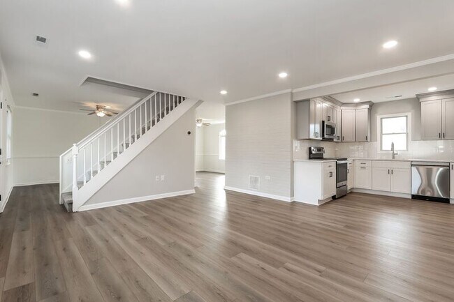 Foto del edificio - 18 Azalea Ln