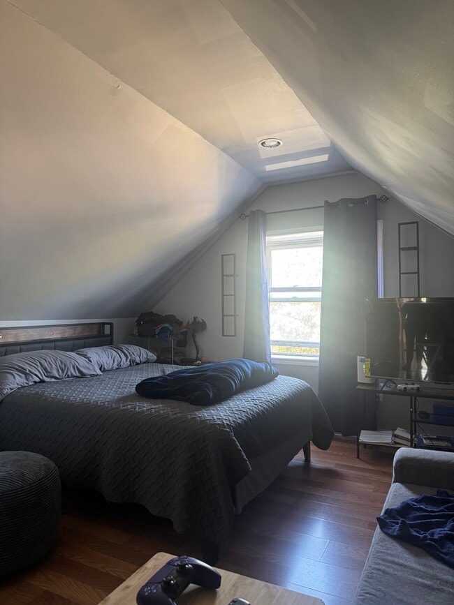 Building Photo - 2971 S Lyman St