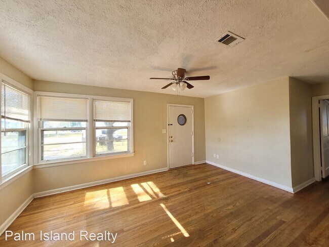Foto del edificio - 4 br, 1 bath House - 6 Milton Road