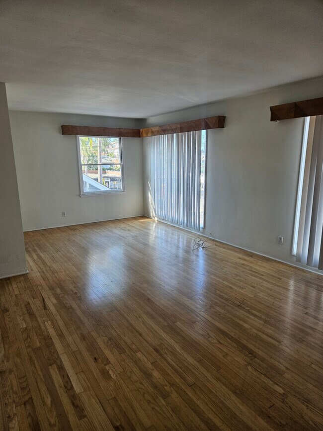 Foto del edificio - 1204 Bonnie Brae St