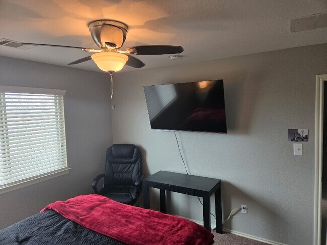 Foto del edificio - 124 Savoy Cv