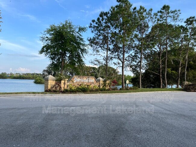 Building Photo - 2120 Farrington Dr