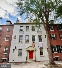 Building Photo - 330 S Juniper St