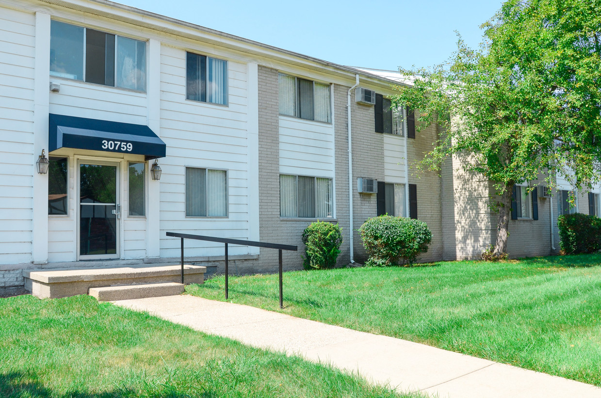 Primary Photo - Tuscan Shores Apartments