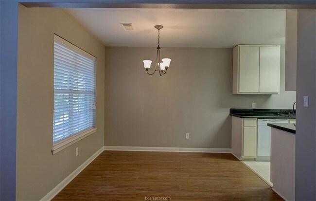 Foto del edificio - 901 Balcones Dr