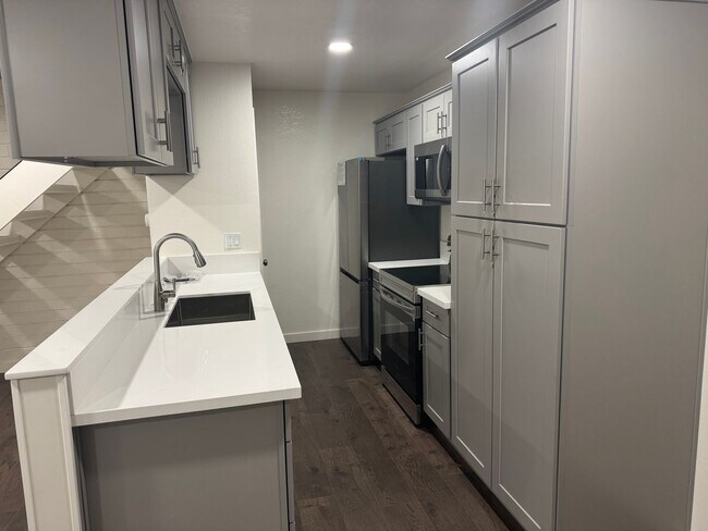 Foto del edificio - Condominium for Rent in Sacramento, CA