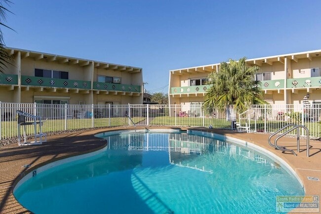 Foto del edificio - 801 Beach Blvd