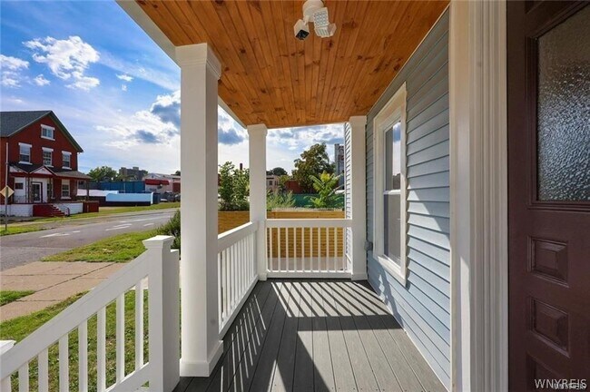 Foto del edificio - 30 Glenwood Ave