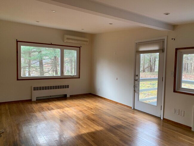 Habitación 1 - 583 Gay St