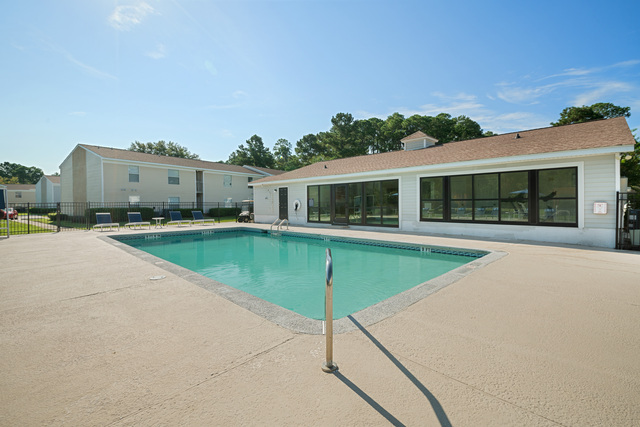 Building Photo - The Retreat at Hidden Bay Apartment Homes