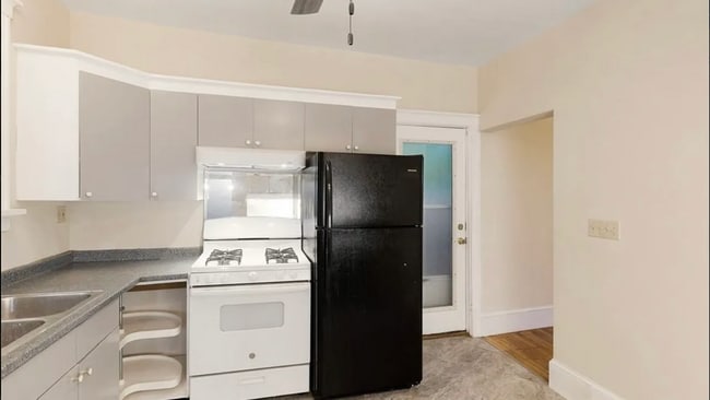 Foto del edificio - 412 S Beech St