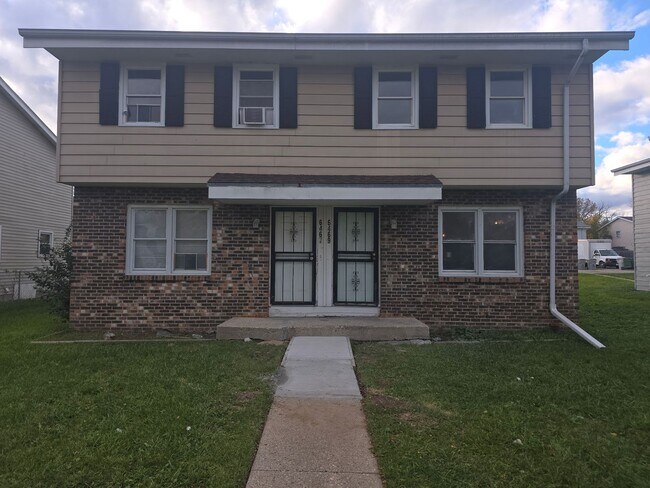 Foto del edificio - 6467-6469 N 106th St