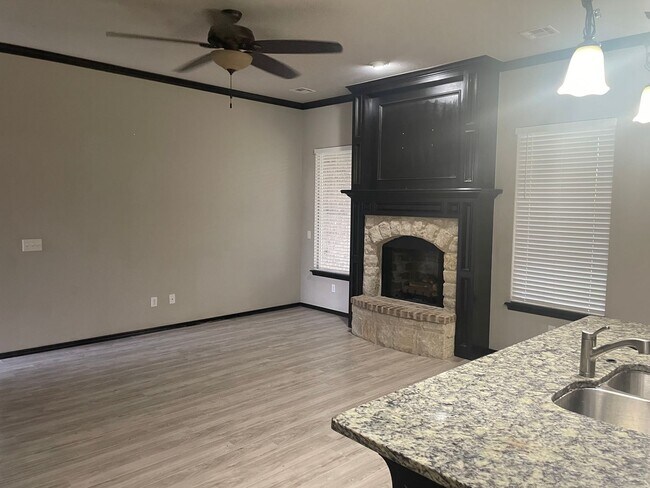 Foto del edificio - 3 bed 2 bath 2 car in Moore Schools! Great...
