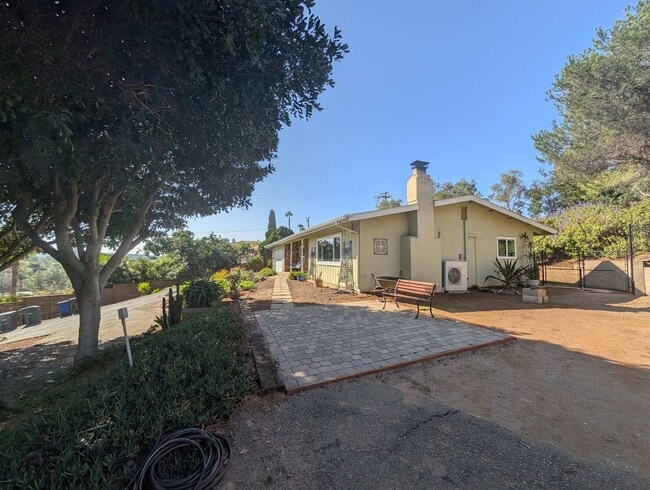 Foto del edificio - Great 3 Bedroom Ranch Style Home in North ...