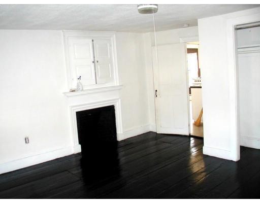 Primary Photo - 121 Grove St