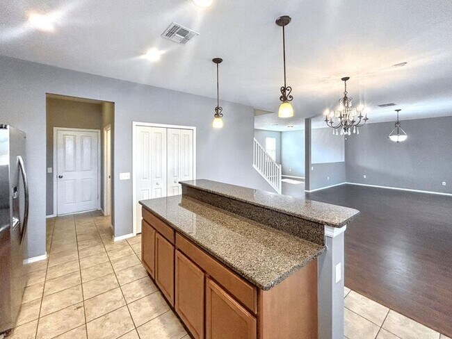 Building Photo - 1111 Canyon Oaks Dr