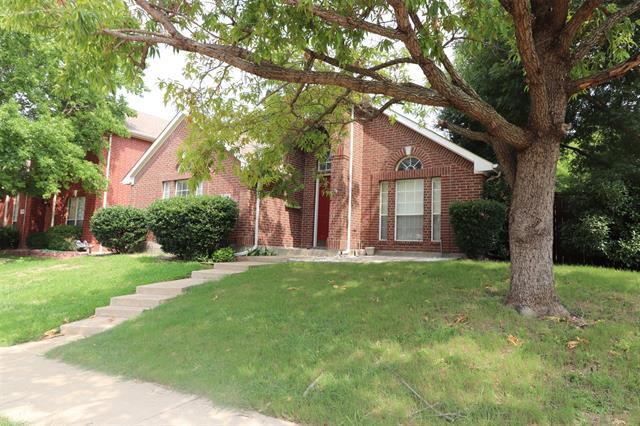 Building Photo - 2026 Fox Glen Dr