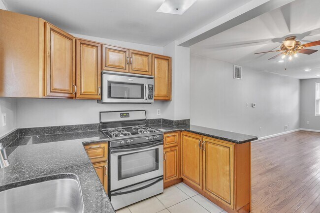 Foto del edificio - 1526 Clarkson St