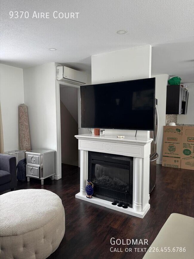 Photo du bâtiment - Large  3 bedroom 2 bathroom home in family friendly neighbourhood