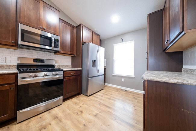 Foto del edificio - 15141 Emory Cir