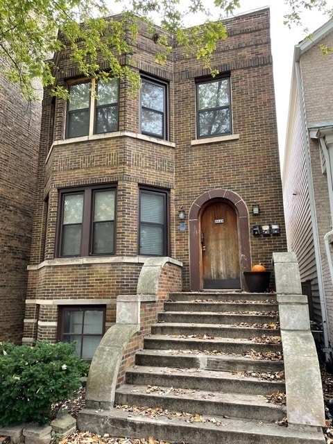 Primary Photo - 3940 N Marshfield Ave