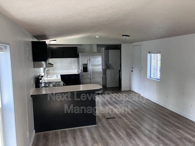 Building Photo - 300 Bierney Creek Rd