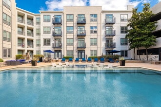 Building Photo - 1800 Broadway