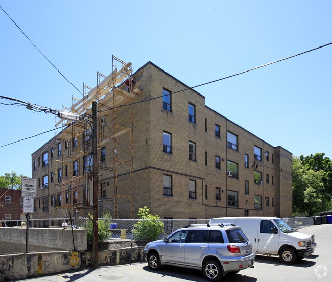 Building Photo - 307 The Kingsway